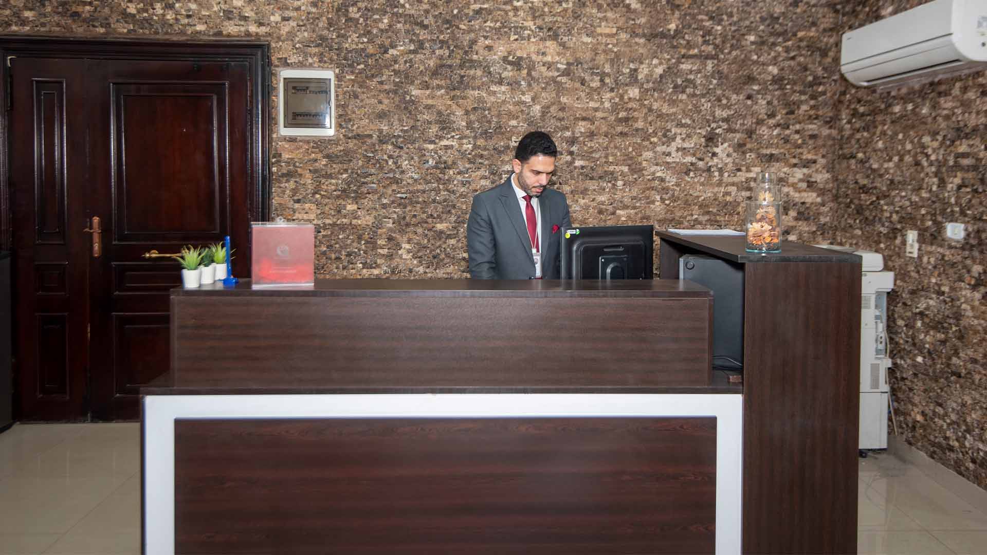 main mspacez alexandria - reception office space